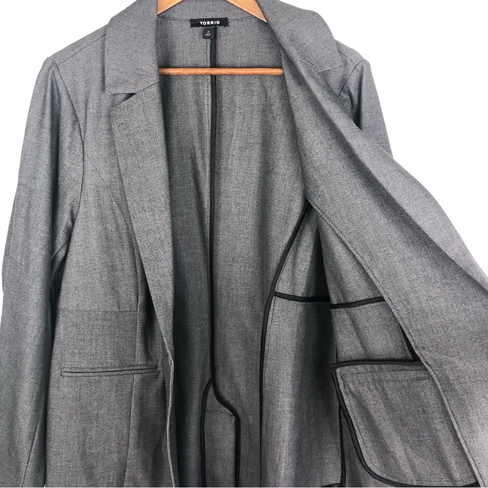 Torrid Studio Luxe Long Line Blazer Size 2 - Picture 7 of 14